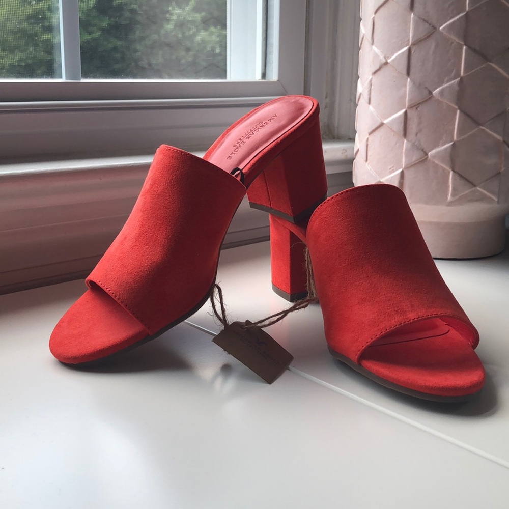 Never worn American Eagle size 6 slip on heels